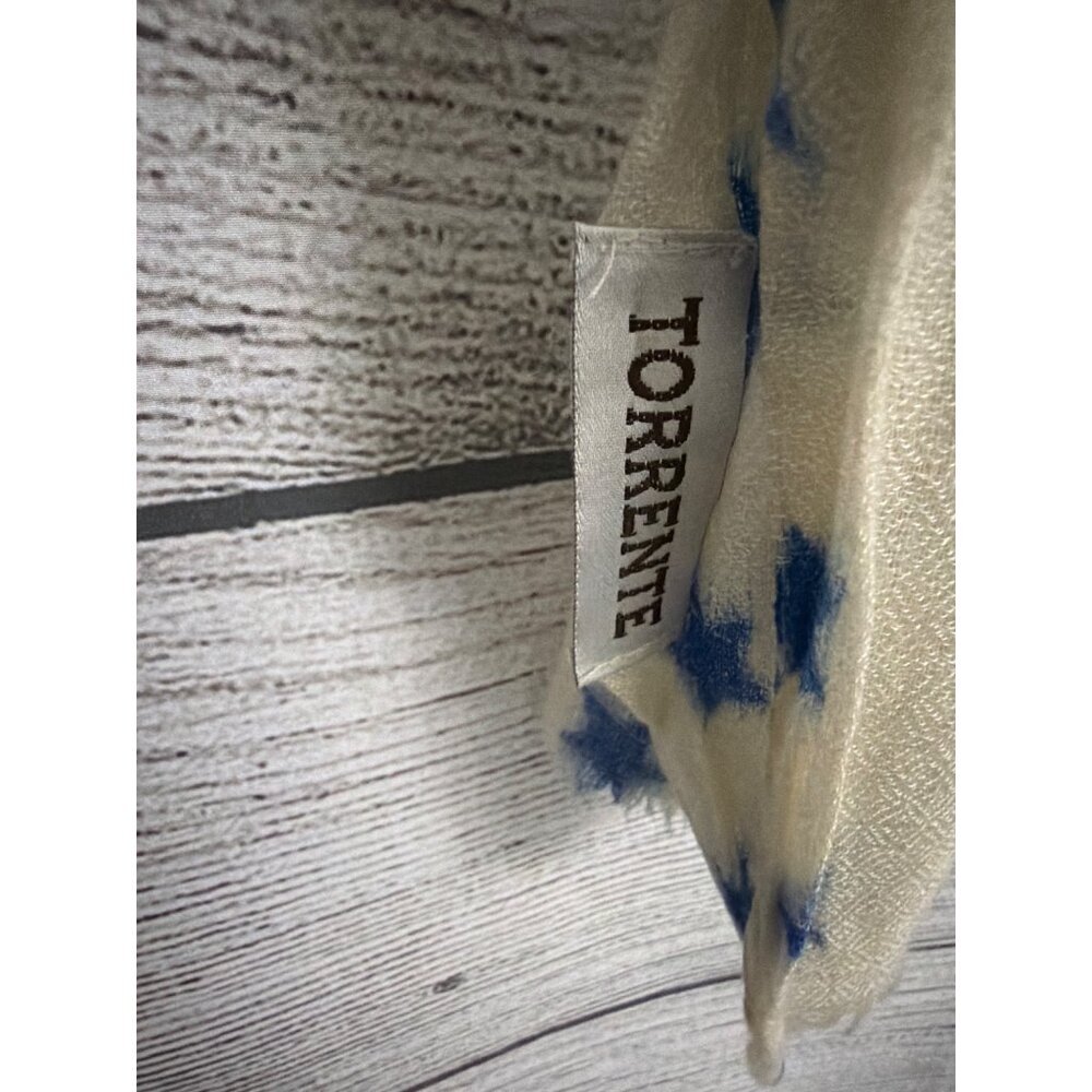 Torrente Cream & Blue Star Pattern Scarf With Fringe Edges - Picture 2 of 3
